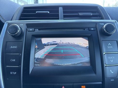 Used 2017 Toyota Camry LE image 14