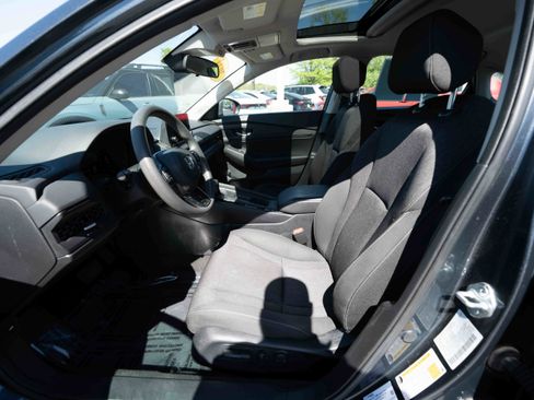 Certified 2023 Honda Accord EX image 9