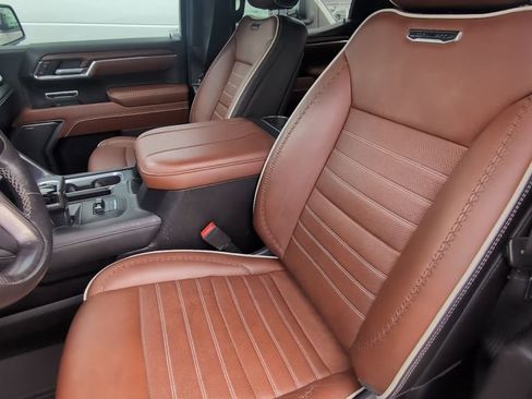 Used 2023 GMC Sierra 1500 Denali Ultimate image 9