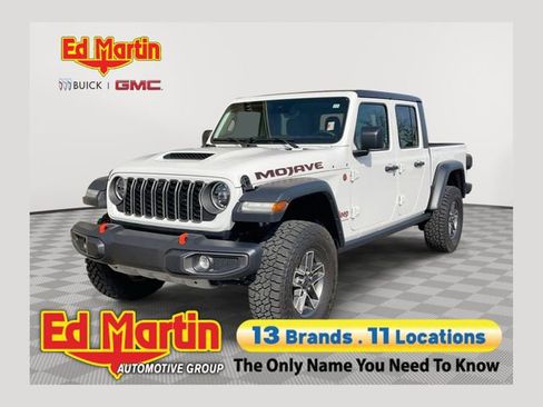 Used 2025 Jeep Gladiator Mojave w/ Safety Group AWD/4WD image 1