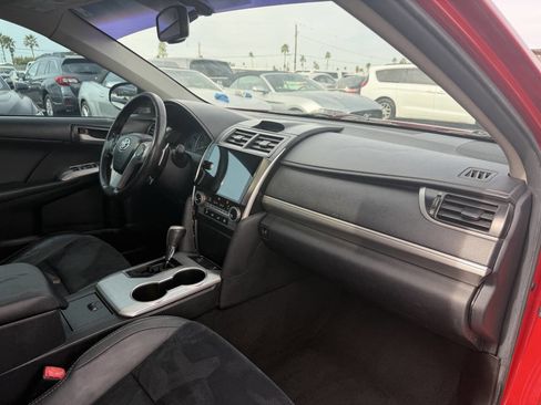 Used 2012 Toyota Camry SE image 26
