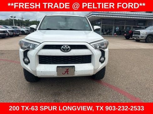 Used 2019 Toyota 4Runner SR5 Premium AWD/4WD image 2