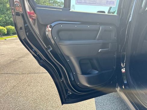 New 2025 Land Rover Defender 110 V8 image 13