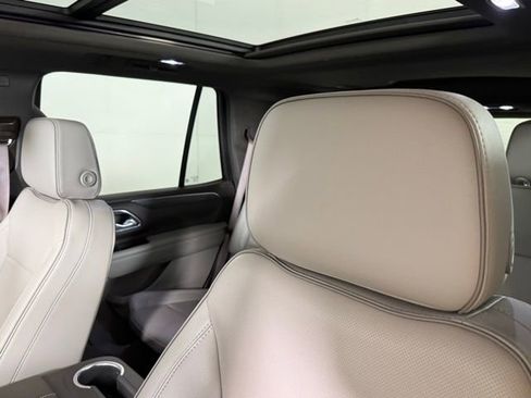 Used 2022 GMC Yukon SLT w/ SLT Luxury Package image 11
