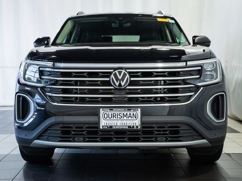 Used 2024 Volkswagen Atlas SE w/ Black Wheel Package AWD/4WD image 2