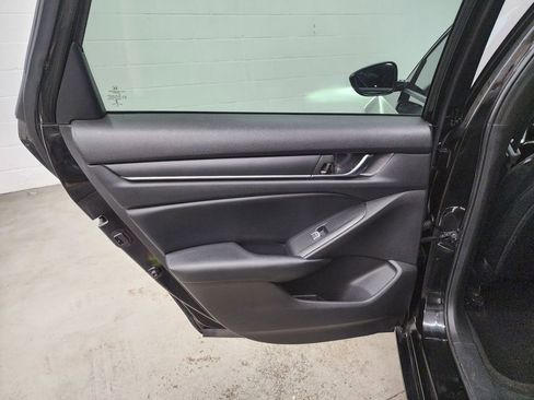 Used 2018 Honda Accord Sport image 21