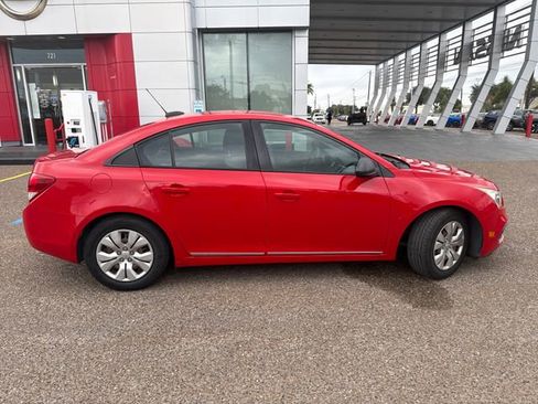 Used 2016 Chevrolet Cruze LS FWD image 7