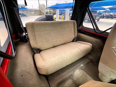 Used 2001 Jeep Wrangler SE image 19