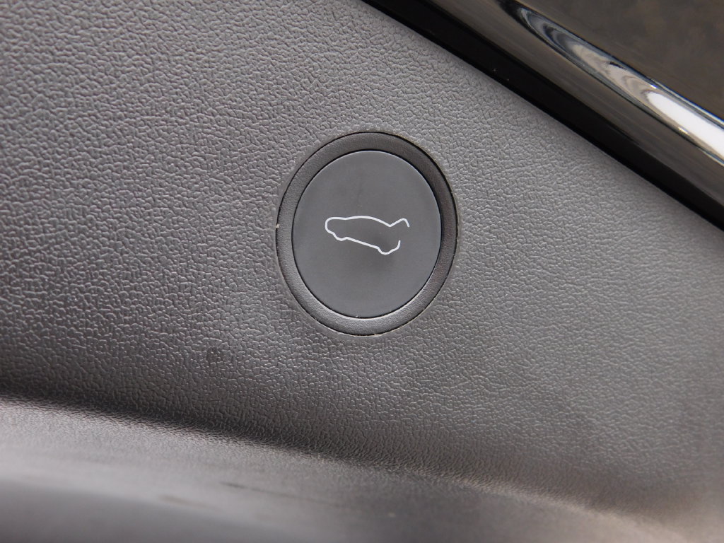 Used 2021 Tesla Model 3 Standard Range Plus RWD image 12