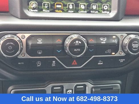 Used 2021 Jeep Wrangler Unlimited Rubicon w/ Xtreme Recon 35" Tire Package image 21