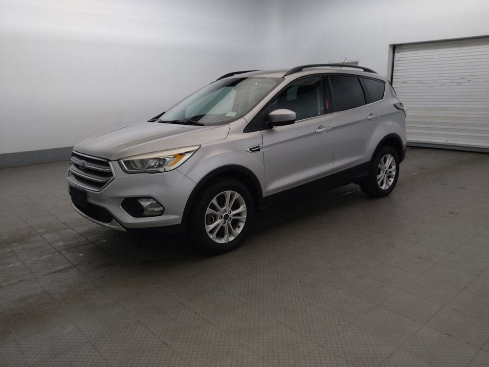 Used 2017 Ford Escape SE w/ Equipment Group 201A AWD/4WD image 2
