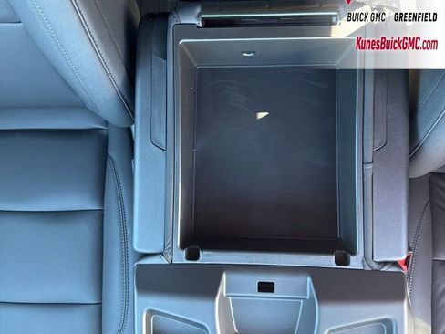 New 2025 GMC Sierra 3500 SLT image 35