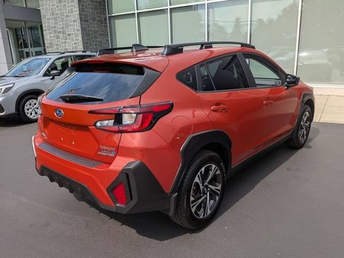 Used 2024 Subaru Crosstrek 2.0i Premium AWD/4WD image 3