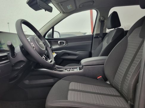 Used 2025 Kia Sorento LX image 14