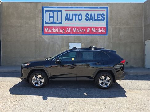 Used 2025 Toyota RAV4 XLE w/ Convenience Package image 8