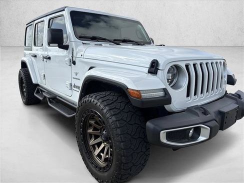 Used 2023 Jeep Wrangler Unlimited Sahara w/ LED Lighting Group AWD/4WD image 3