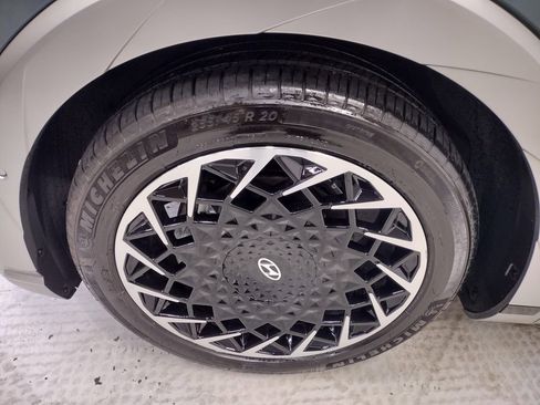 Certified 2023 Hyundai Ioniq 5 Limited w/ Cargo Package image 6