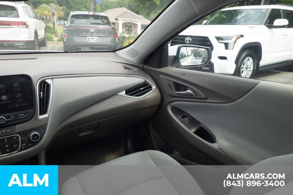 Used 2024 Chevrolet Malibu LT FWD image 18
