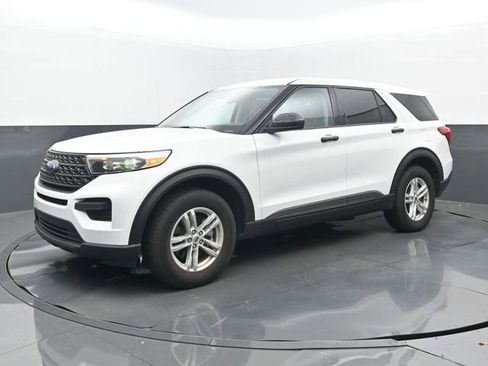 Used 2022 Ford Explorer 4WD w/ Class IV Trailer Tow Package image 8