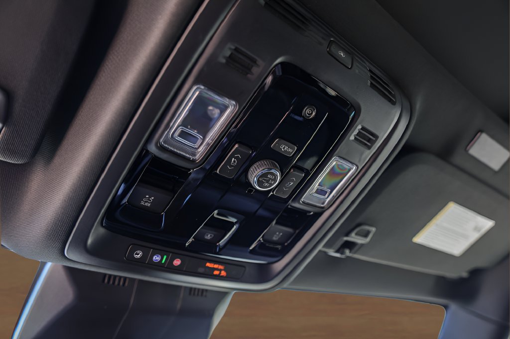Certified 2026 Cadillac Escalade Sport w/ Touring Package AWD/4WD image 19