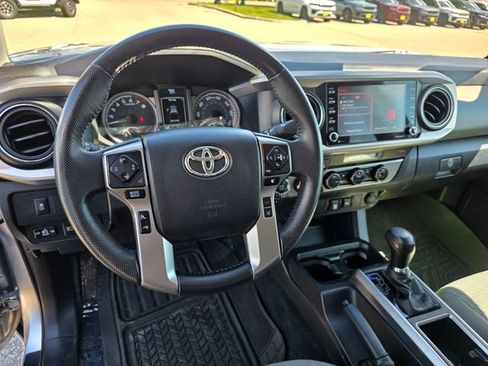 Used 2023 Toyota Tacoma SR5 w/ Technology Package AWD/4WD image 19
