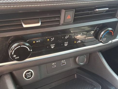 Used 2021 Nissan Rogue S AWD/4WD image 16