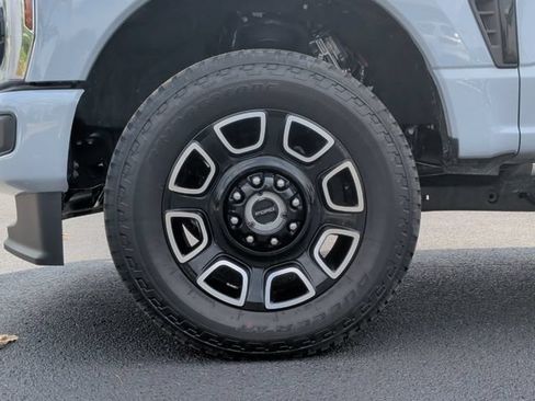 Used 2026 Ford F250 Platinum AWD/4WD image 9