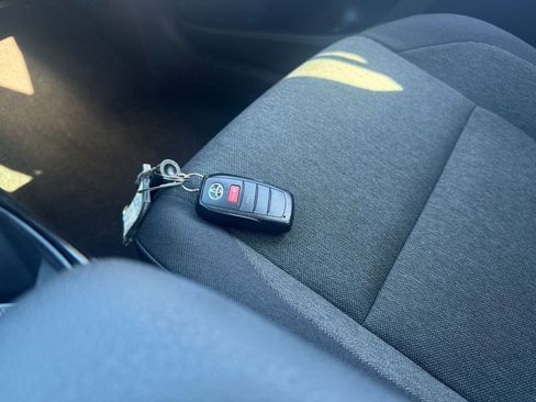 Used 2025 Toyota Camry LE image 22