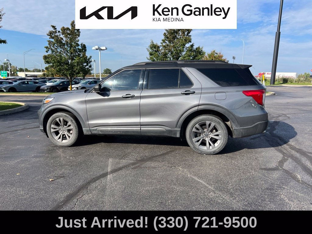 Used 2021 Ford Explorer XLT w/ Equipment Group 202A AWD/4WD image 8