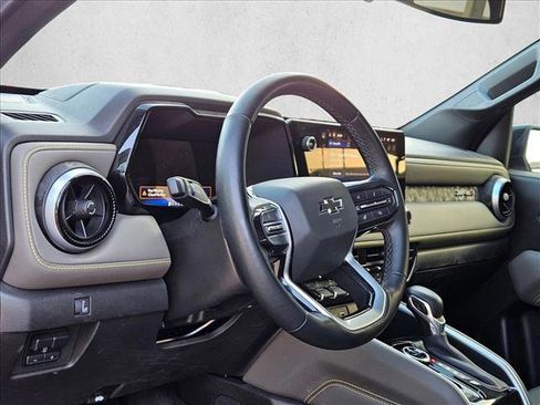 Used 2024 Chevrolet Colorado ZR2 w/ ZR2 Convenience Package III AWD/4WD image 10