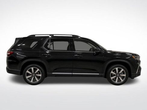 Used 2025 Honda Pilot Elite image 9