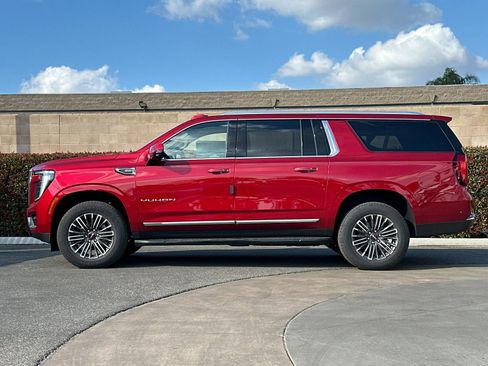 New 2026 GMC Yukon XL Elevation w/ Elevation Premium Package AWD/4WD image 7