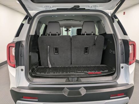 Used 2023 GMC Acadia SLT w/ Technology Package image 23