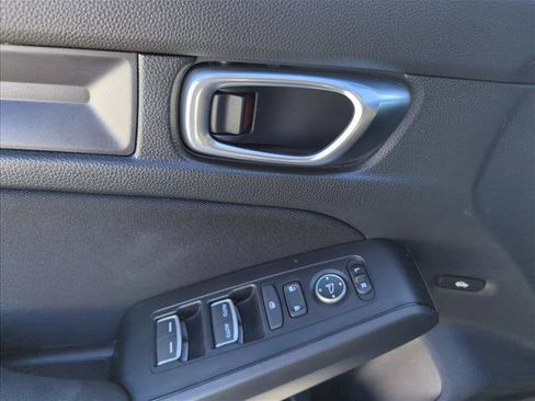 Used 2025 Honda Civic Sport image 10