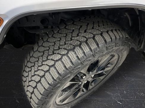 Used 2021 Jeep Wrangler Unlimited Sahara image 37