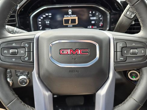 Used 2025 GMC Sierra 1500 SLE image 25