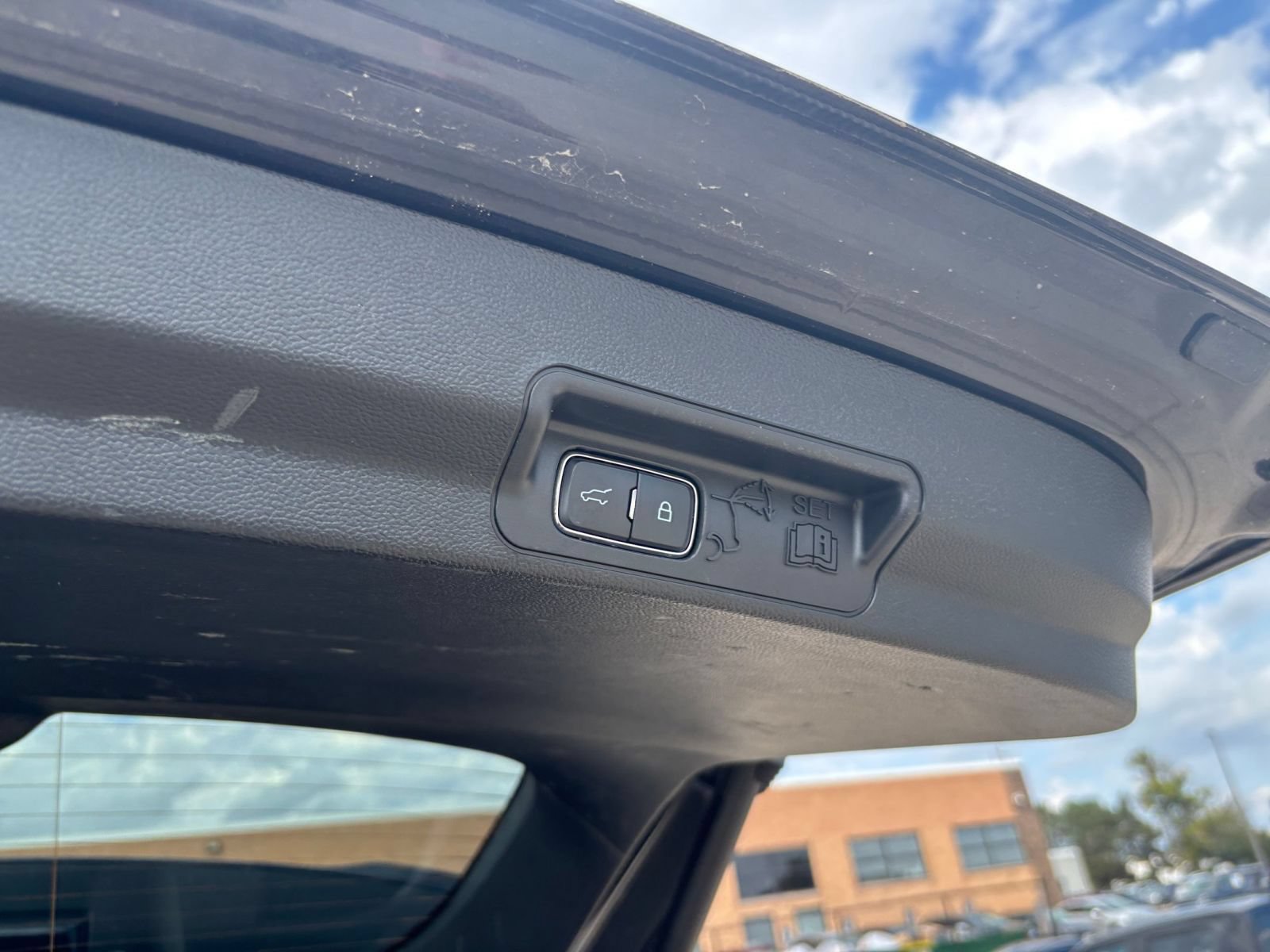 Used 2024 Ford Explorer Limited RWD image 22