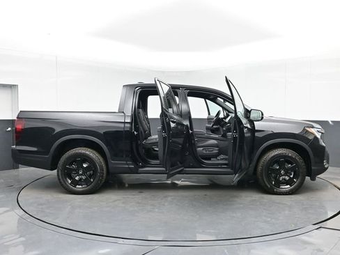 New 2026 Honda Ridgeline Black Edition image 43