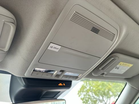 Used 2024 MAZDA MAZDA3 s AWD/4WD image 19