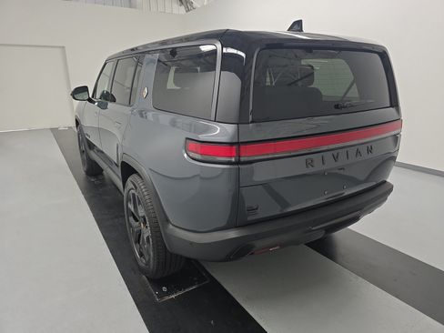 Used 2025 Rivian R1S Adventure AWD/4WD image 3