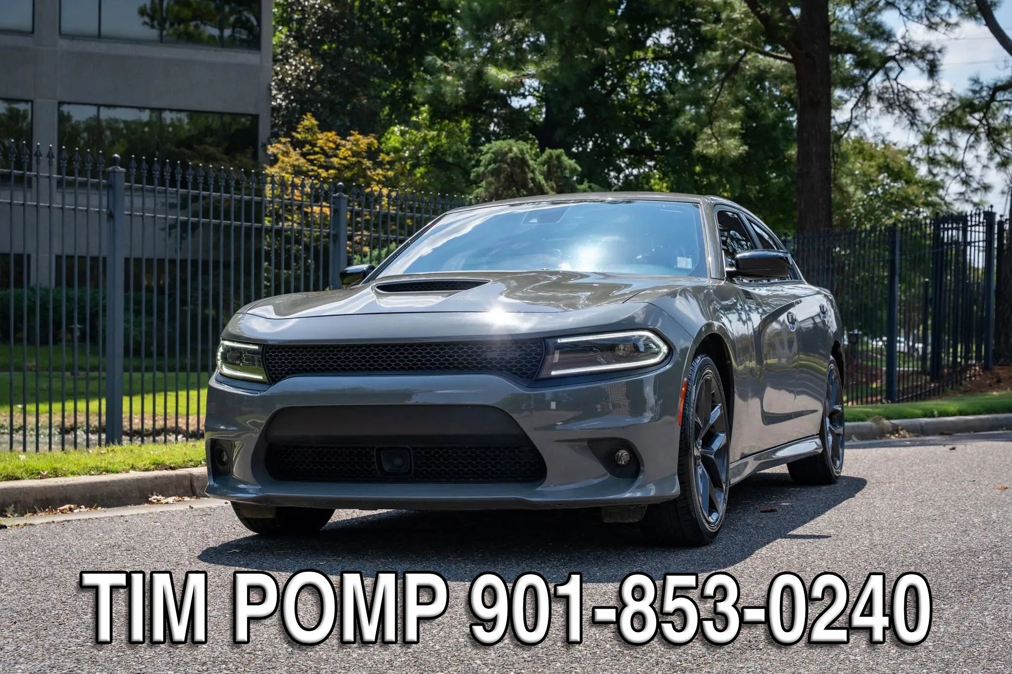 Used 2023 Dodge Charger R/T w/ Plus Group RWD image 2