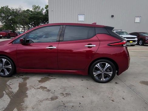 Used 2022 Nissan Leaf SV FWD image 6