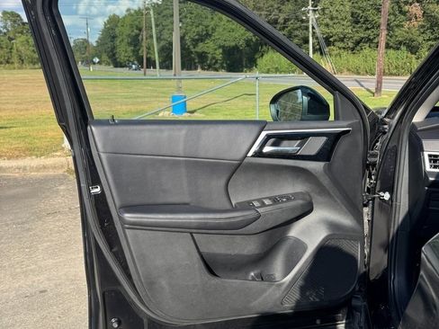 Used 2024 Mitsubishi Outlander SE image 7