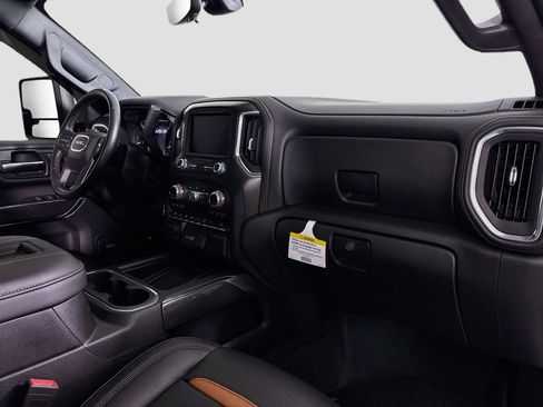 Certified 2020 GMC Sierra 2500 AT4 w/ AT4 Premium Package AWD/4WD image 35