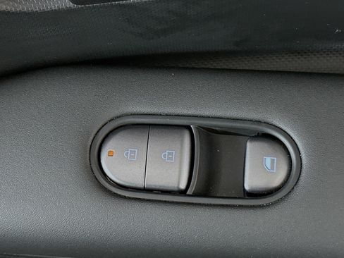 Used 2025 Hyundai Ioniq 5 SE image 29