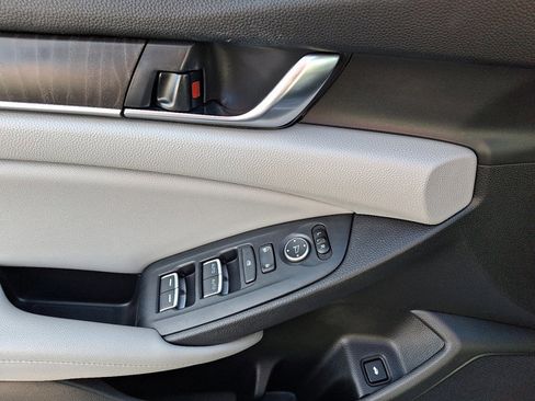 Certified 2020 Honda Accord EX image 11