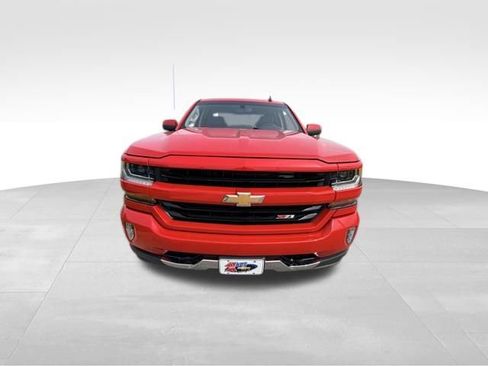 Used 2018 Chevrolet Silverado 1500 LT w/ All Star Edition AWD/4WD image 3