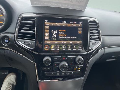 Used 2021 Jeep Grand Cherokee Limited w/ Luxury Group II image 11