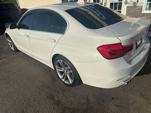 Used 2018 BMW 330i xDrive Sedan w/ Premium Package AWD/4WD image 7