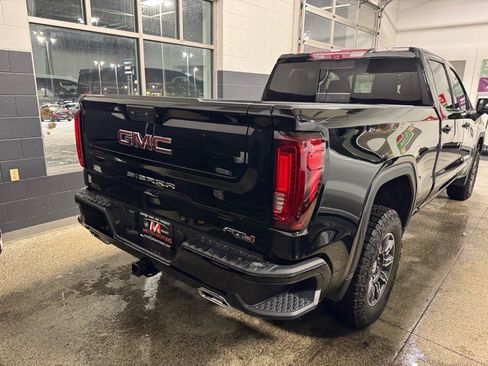 Used 2024 GMC Sierra 1500 AT4 w/ Technology Package image 5